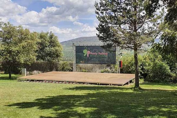 Escenario para eventos y celebraciones en la sierra de Madrid.