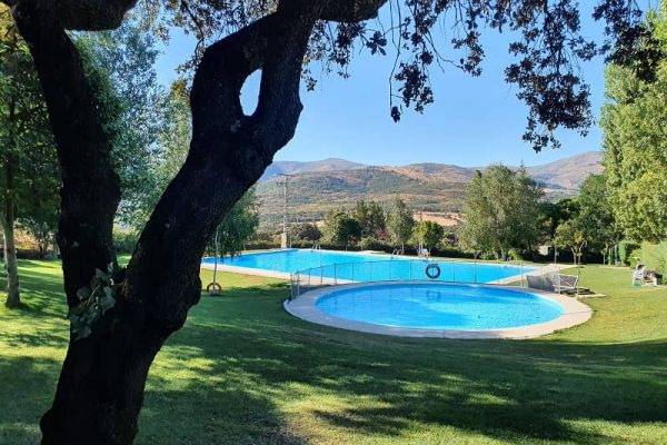 Piscina y Zona Acuatica